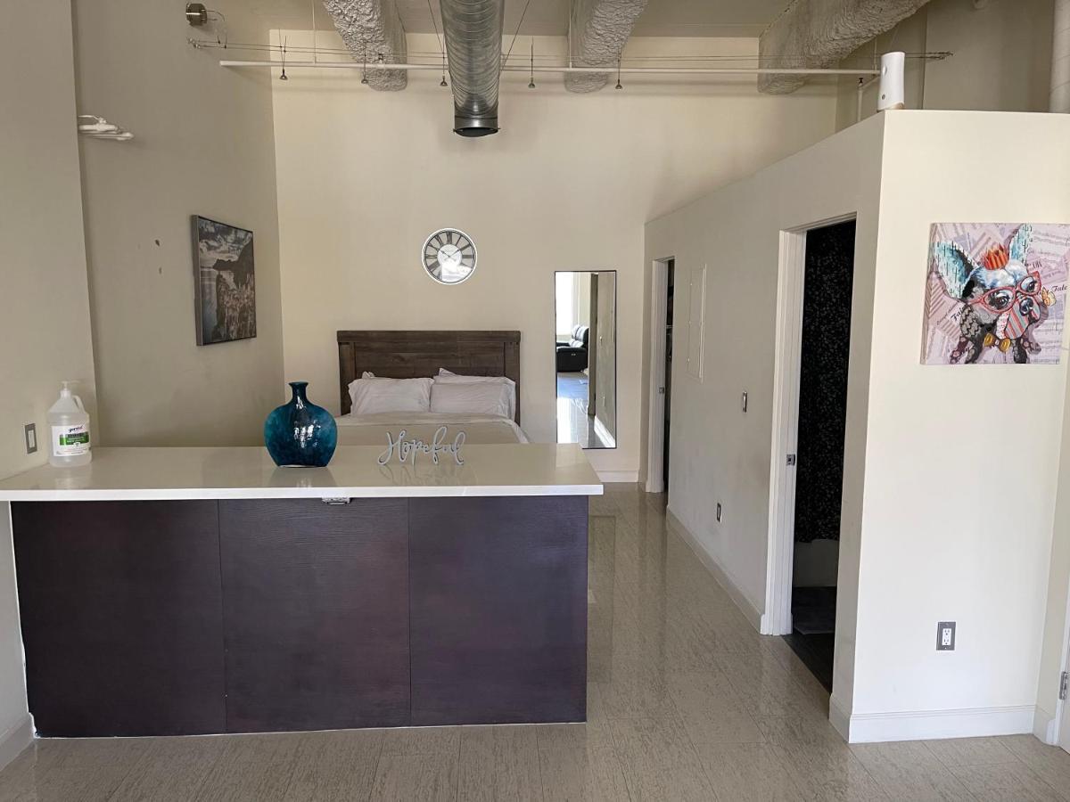 Luxury Spacious Downtown Loft Los Angeles Exterior photo